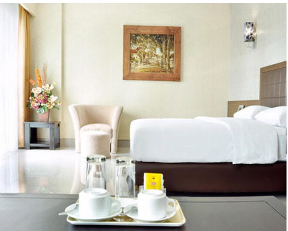 Bamboo Inn Hotel & Cafe Cakarta Dış mekan fotoğraf