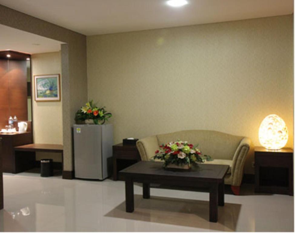 Bamboo Inn Hotel & Cafe Cakarta Dış mekan fotoğraf
