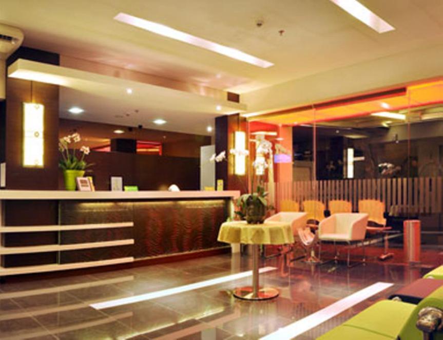 Bamboo Inn Hotel & Cafe Cakarta Dış mekan fotoğraf