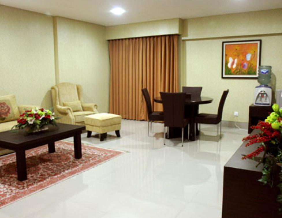 Bamboo Inn Hotel & Cafe Cakarta Dış mekan fotoğraf